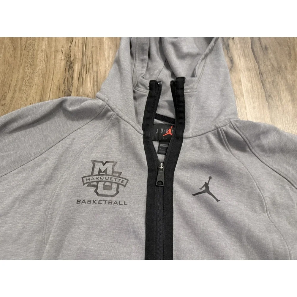 Marquette Basketball Nike Air Jordan Hoodie Men Slim Fit Medium DriFit Full Zip